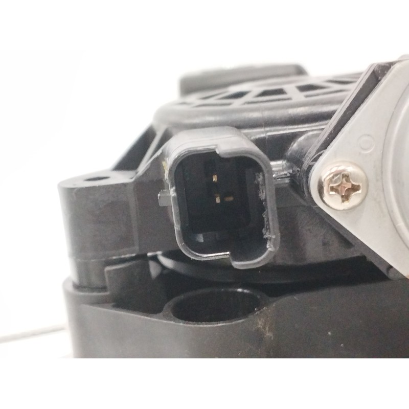 ELEVALUNAS TRASERO DERECHO