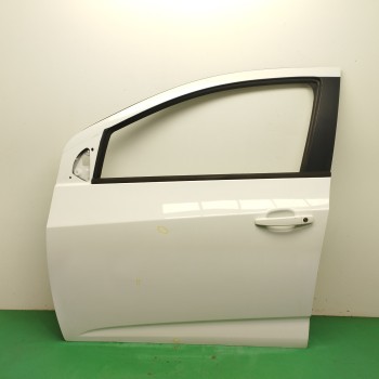 Recambio de puerta delantera izquierda para chevrolet aveo berlina hatchback 1.4 cat referencia OEM IAM  OBSERVAR FOTOS 