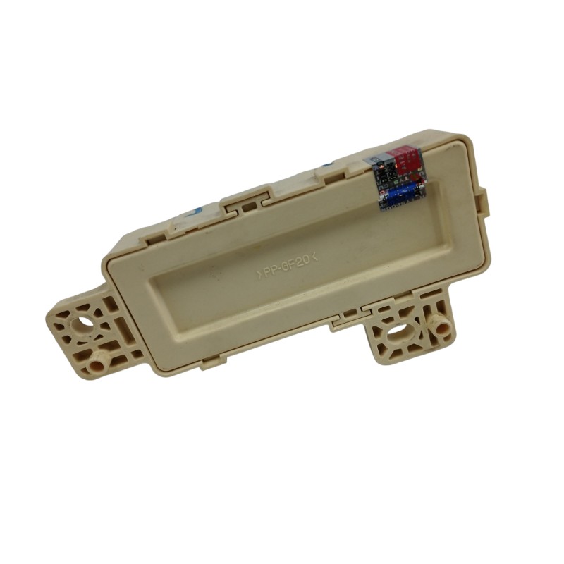 CAJA RELES / FUSIBLES