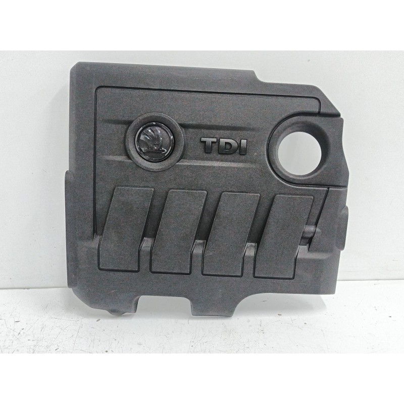 Recambio de tapa motor para skoda fabia (5j2 ) 1.6 tdi referencia OEM IAM 03L103925AR  