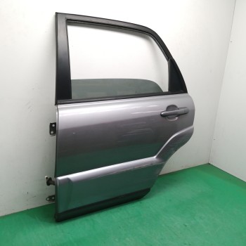 Recambio de puerta trasera izquierda para kia sportage 2.0 crdi referencia OEM IAM  OBSERVAR FOTOS 