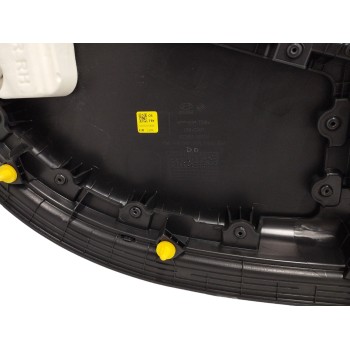 Recambio de guarnecido puerta delantera derecha para hyundai kona 1.0 tgdi cat referencia OEM IAM 82380J9000 NEGRO 