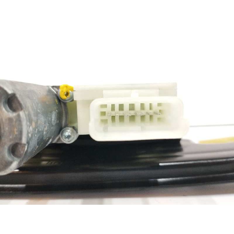 ELEVALUNAS TRASERO IZQUIERDO 9825709980