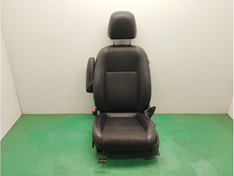 Recambio de asiento delantero derecho para chevrolet trax 1.7 diesel cat referencia OEM IAM Recambio de asiento delantero derecho para chevrolet trax 1.7 diesel cat referencia OEM IAM