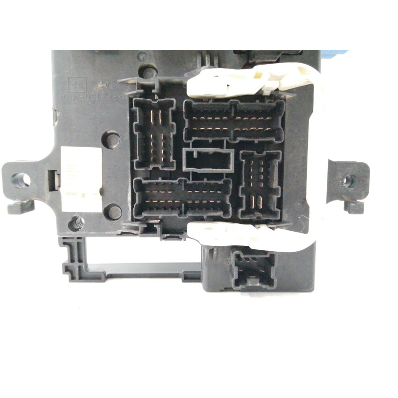 CAJA RELES / FUSIBLES 5WK48541