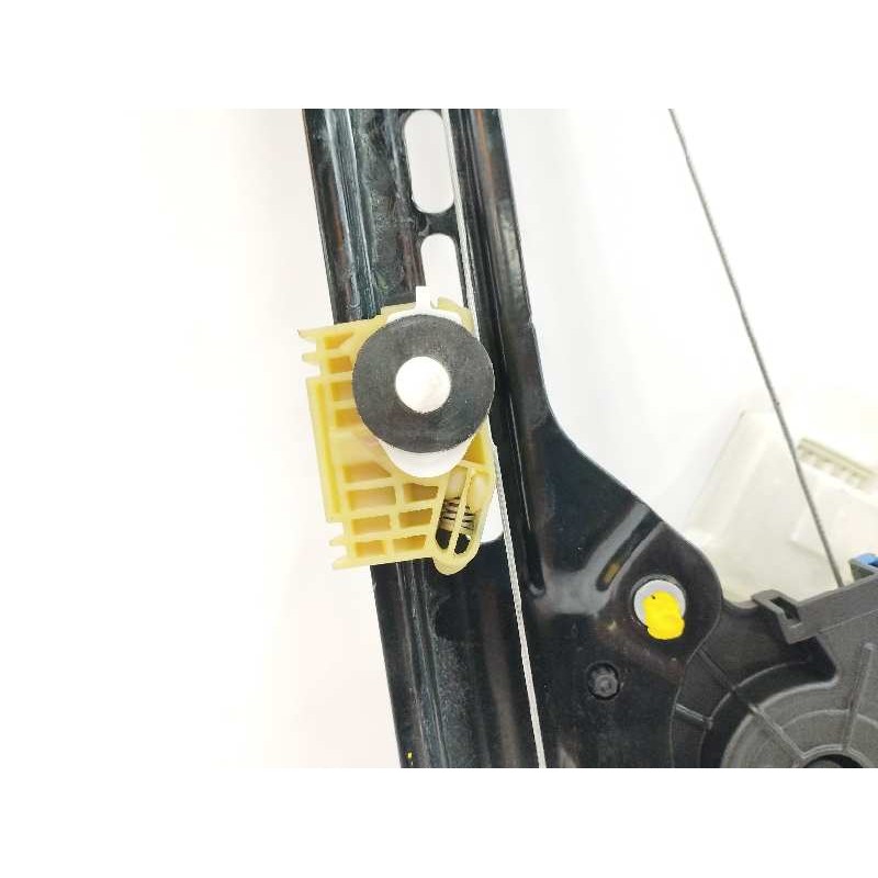 ELEVALUNAS DELANTERO DERECHO 9825709680