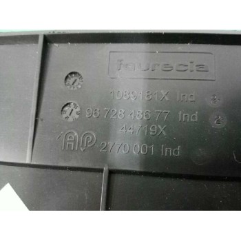 Recambio de rejilla aireadora para peugeot 208 style referencia OEM IAM 9672848677 CENTRAL 