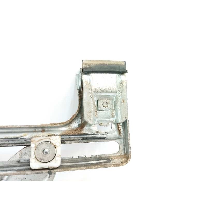 ELEVALUNAS DELANTERO DERECHO 3M51R23201BC