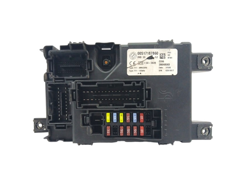 Recambio de caja reles / fusibles para fiat grande punto (199) 1.3 16v jtd cat referencia OEM IAM 51775622  