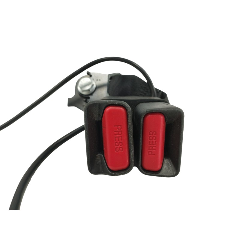 Recambio de enganche cinturon derecho para renault kadjar (ha_, hl_) 1.5 blue dci 115 referencia OEM IAM  TRASERO 