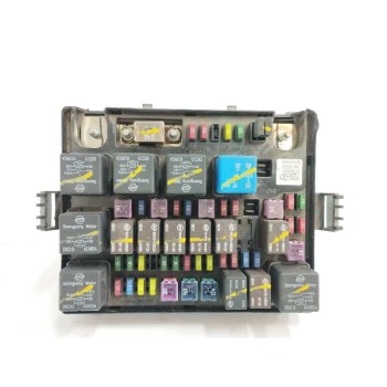 CAJA RELES / FUSIBLES Y250G01 