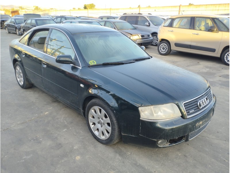 AUDI A6 BERLINA (4B2)
