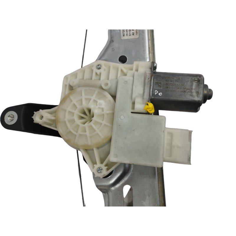 ELEVALUNAS DELANTERO DERECHO