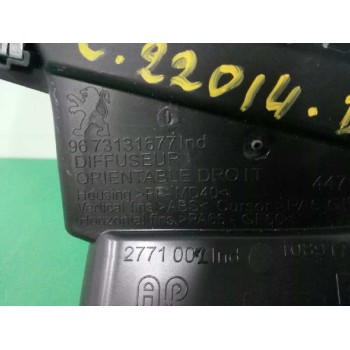 Recambio de rejilla aireadora para peugeot 208 style referencia OEM IAM 9673131677 LADO DERECHO 