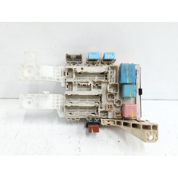 Recambio de caja reles / fusibles para toyota yaris (_p9_) 1.4 d-4d (nlp90_) referencia OEM IAM 8273052700  