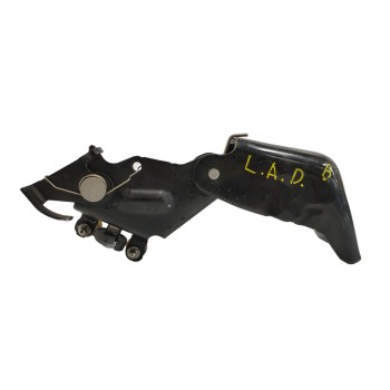 Recambio de soporte / guia puerta corredera para peugeot 1007 1.4 hdi referencia OEM IAM  LATERAL INFERIOR LADO DERECHO