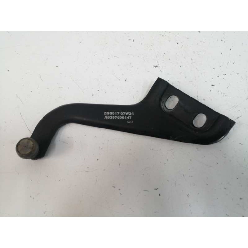 Recambio de soporte / guia puerta corredera para mercedes-benz vito caja cerrada 6.03  2.1 cdi referencia OEM IAM A6397600147 SU