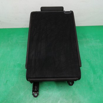 Recambio de asiento trasero medio para toyota corolla verso (r1) 2,2 d-4d sport referencia OEM IAM   