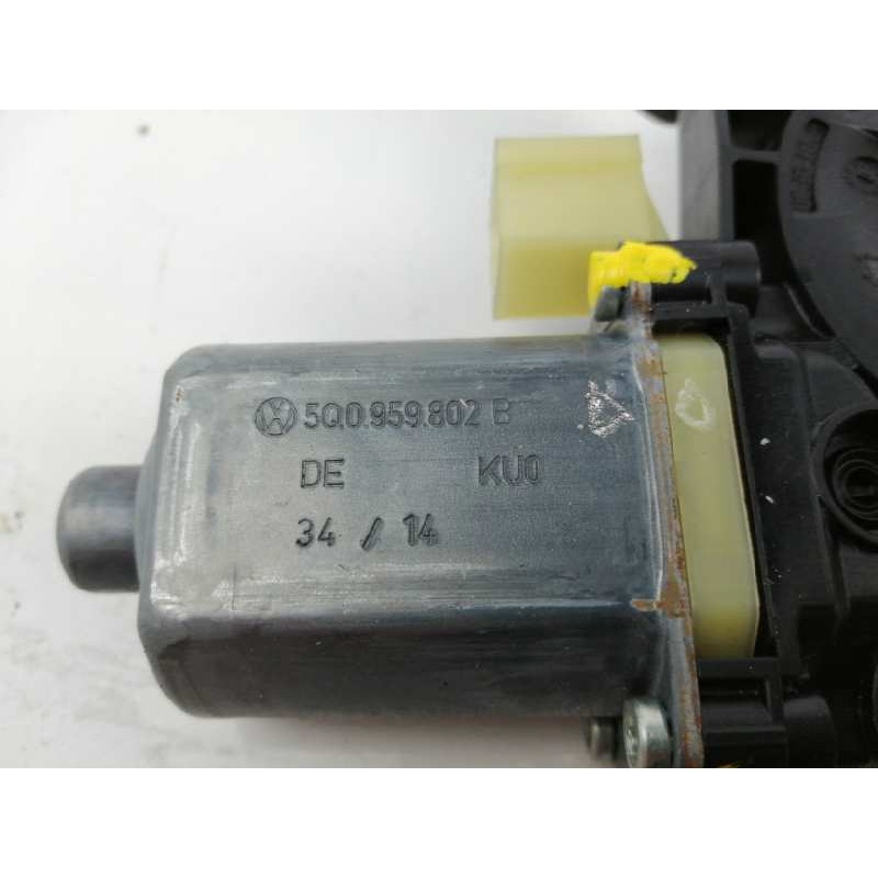 MOTOR ELEVALUNAS DELANTERO DERECHO 0130822716