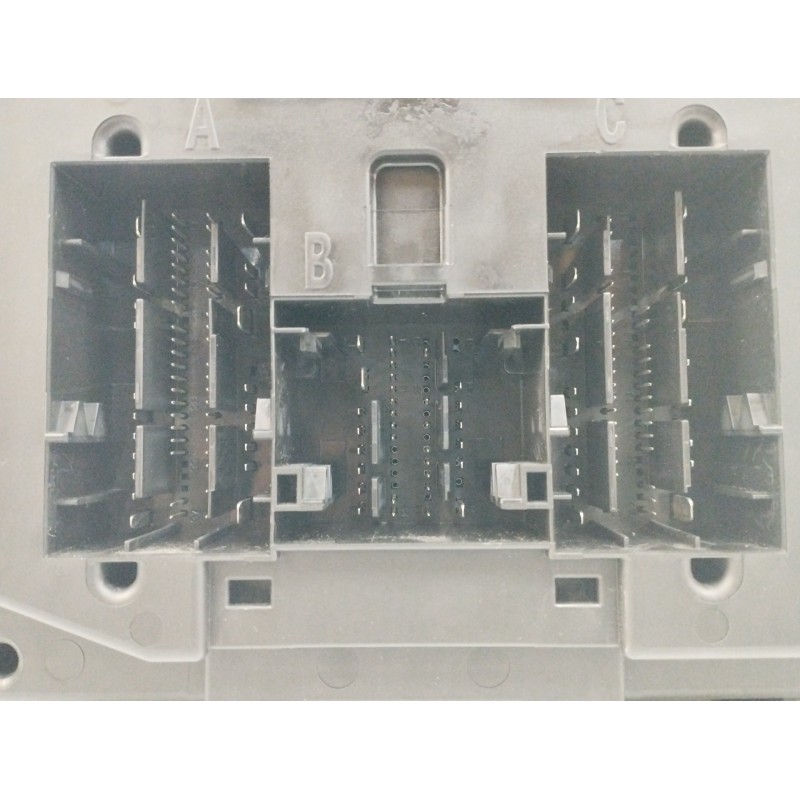 MODULO ELECTRONICO CONTROL SISTEMA CONFORT Y RED A BORDO