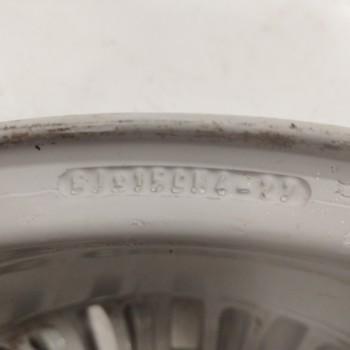 Recambio de llanta para citroën c3 1.4 hdi referencia OEM IAM 5402F7 6JX15CH4 ET27 4H 4X108