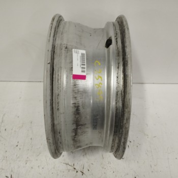 Recambio de llanta para citroën c3 1.4 hdi referencia OEM IAM 5402F7 6JX15CH4 ET27 4H 4X108
