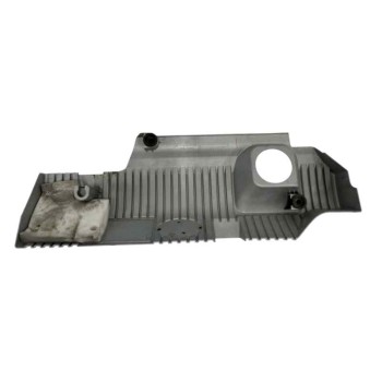 Recambio de tapa motor para toyota auris hybrid active referencia OEM IAM 1121237090  