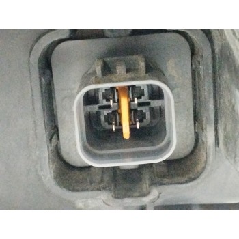 Recambio de faro izquierdo para ssangyong rodius 2.7 turbodiesel cat referencia OEM IAM 8310121305 PARA PULIR 