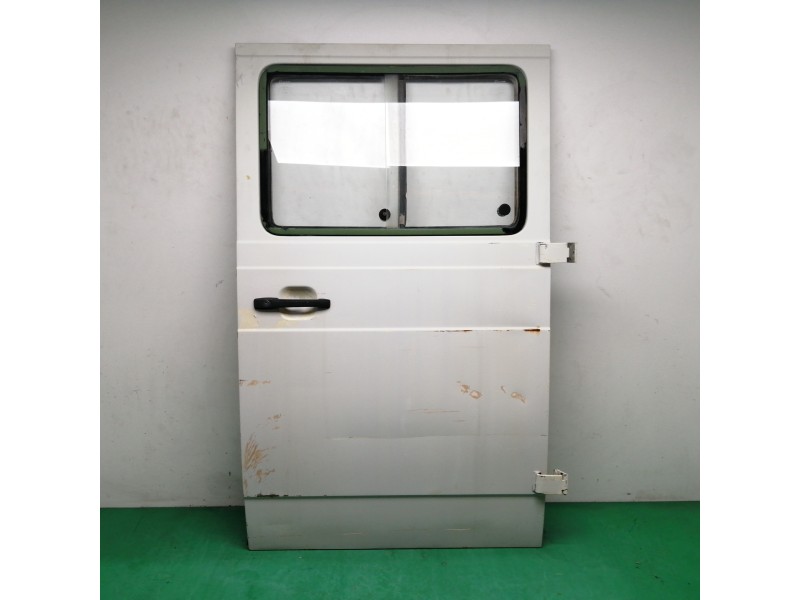 Recambio de puerta trasera derecha para ebro f275 furgon 968 1.8 d referencia OEM IAM  NECESITA REPARACION 