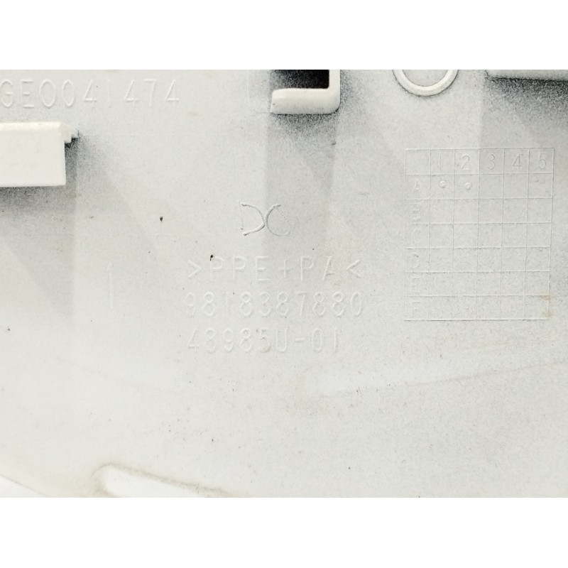 TAPA EXTERIOR COMBUSTIBLE 48985U01