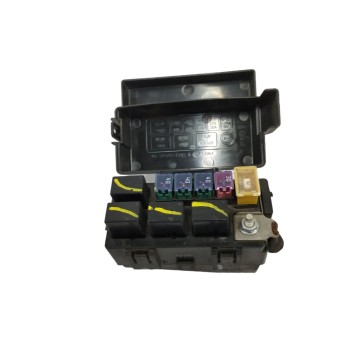 Recambio de caja reles / fusibles para chevrolet captiva 2.0 diesel cat referencia OEM IAM   