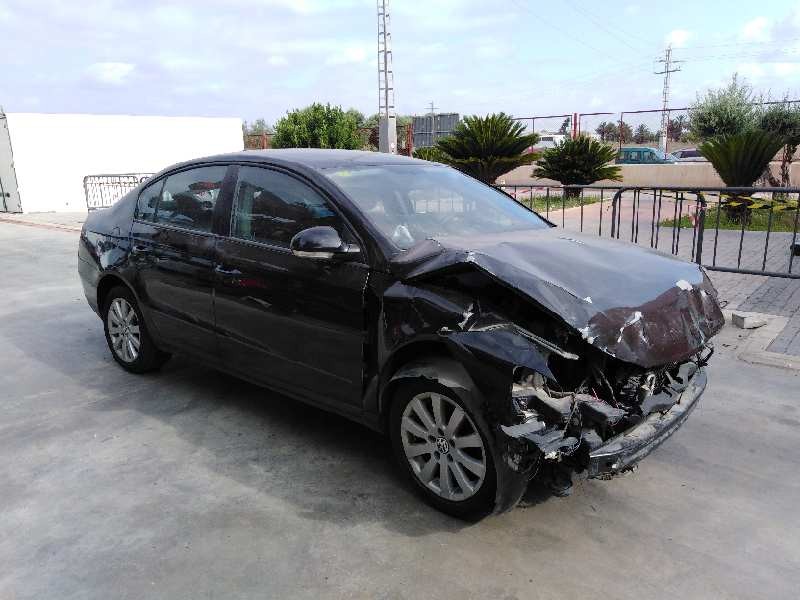 VOLKSWAGEN PASSAT BERLINA (3C2)