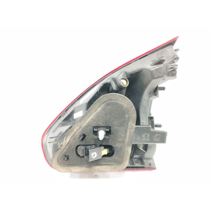 PILOTO TRASERO IZQUIERDO INTERIOR 00200844