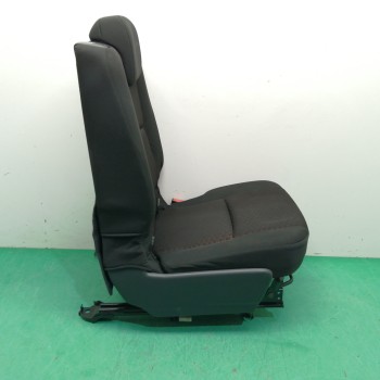 Recambio de asientos trasero derecho para toyota verso 1.6 16v cat referencia OEM IAM  OBSERVAR FOTOS 