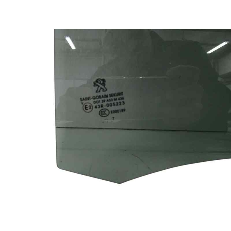 LUNA TRASERA DERECHA