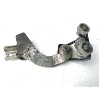 Recambio de soporte / guia puerta corredera para iveco daily ka 2.3 diesel cat referencia OEM IAM 3804680 SUPERIOR DERECHA 10711