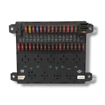 Recambio de caja reles / fusibles para nissan trade 100 3.0 turbodiesel referencia OEM IAM 24063G4901  
