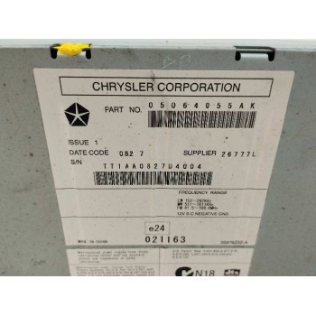 Recambio de sistema audio / radio cd para dodge nitro 2.8 crd referencia OEM IAM 05064055AK  