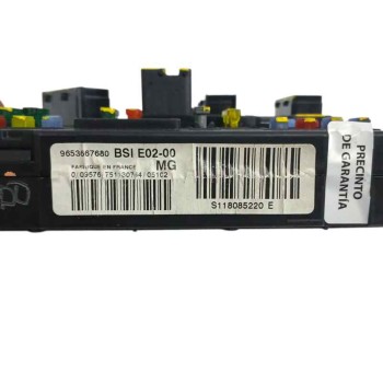Recambio de caja reles / fusibles para peugeot 206 berlina 1.4 hdi referencia OEM IAM 9653667980  