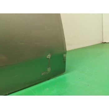 Recambio de puerta trasera derecha para kia carens ( ) 1.7 crdi cat referencia OEM IAM 77004A4000 NECESITA REPARACION 