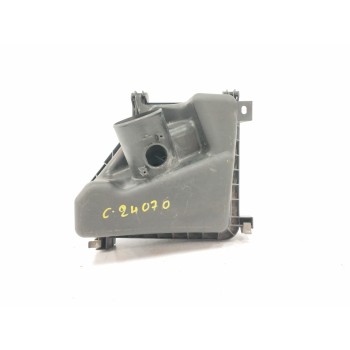 Recambio de filtro aire para toyota auris 2.2 d-cat referencia OEM IAM   