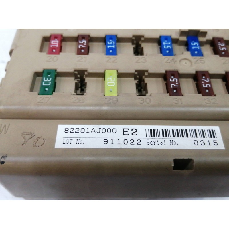 CAJA RELES / FUSIBLES