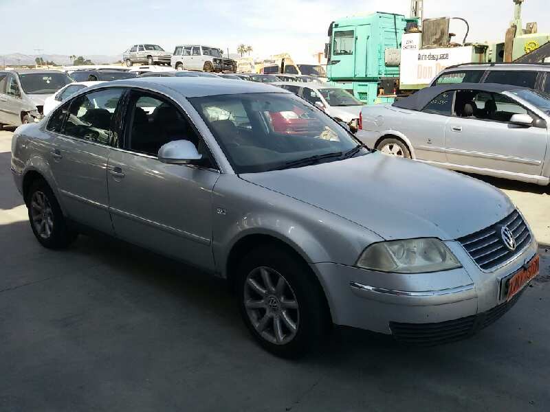 VOLKSWAGEN PASSAT BERLINA (3B3)
