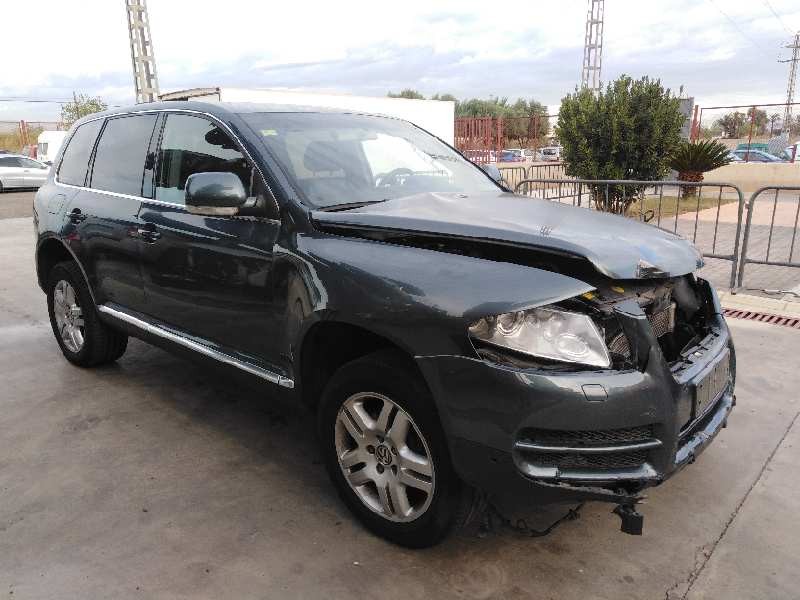 VOLKSWAGEN TOUAREG (7LA)