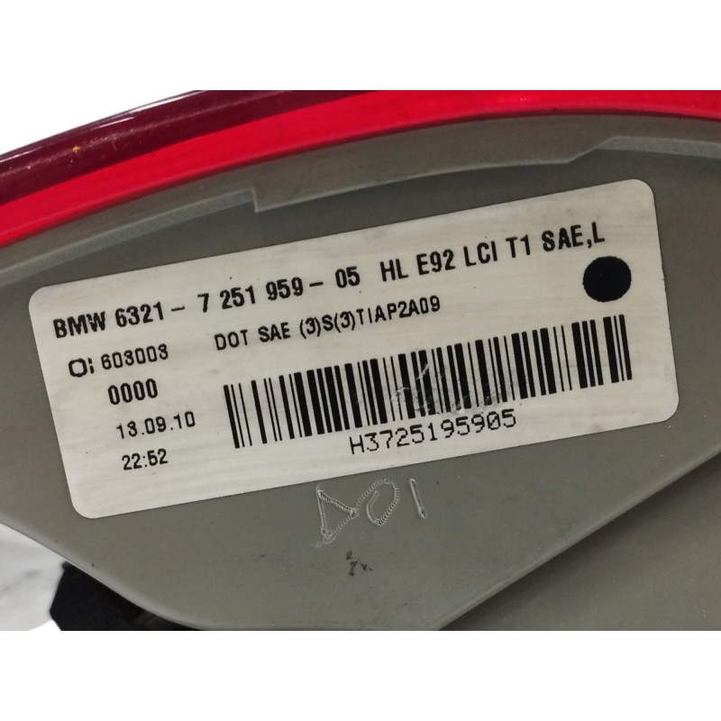 PILOTO TRASERO IZQUIERDO VEHICULO INGLES