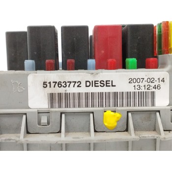 Recambio de caja reles / fusibles para fiat doblo cargo (223) 1.9 jtd cat referencia OEM IAM 51763772  