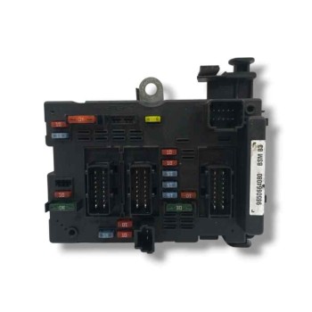 Recambio de caja reles / fusibles para peugeot 206 berlina 2.0 hdi cat referencia OEM IAM 9650664080 OBSERVAR FOTO 