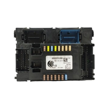 CAJA RELES / FUSIBLES 00520721200 