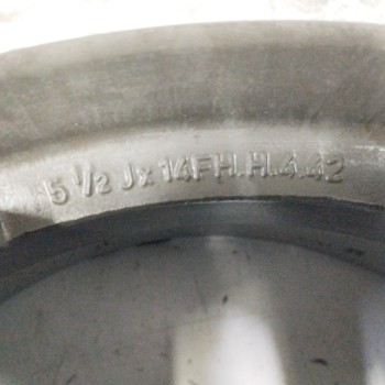 Recambio de llanta para renault fuego 2.0 referencia OEM IAM 14149561 5,5JX14FHH442 NECESITA REPARACION