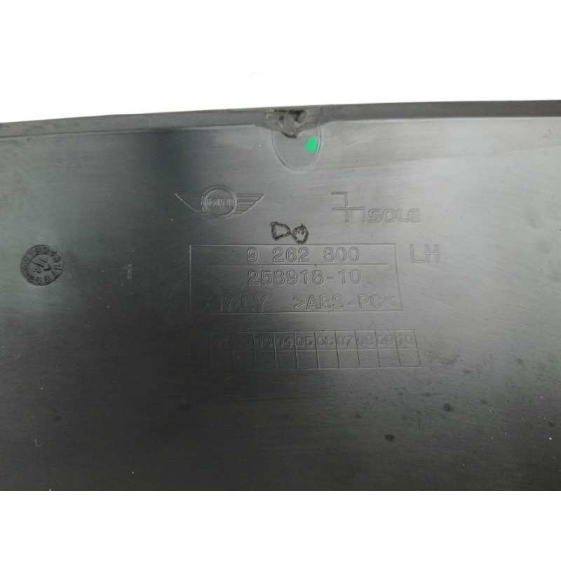 MOLDURA DERECHA DE SALPICADERO